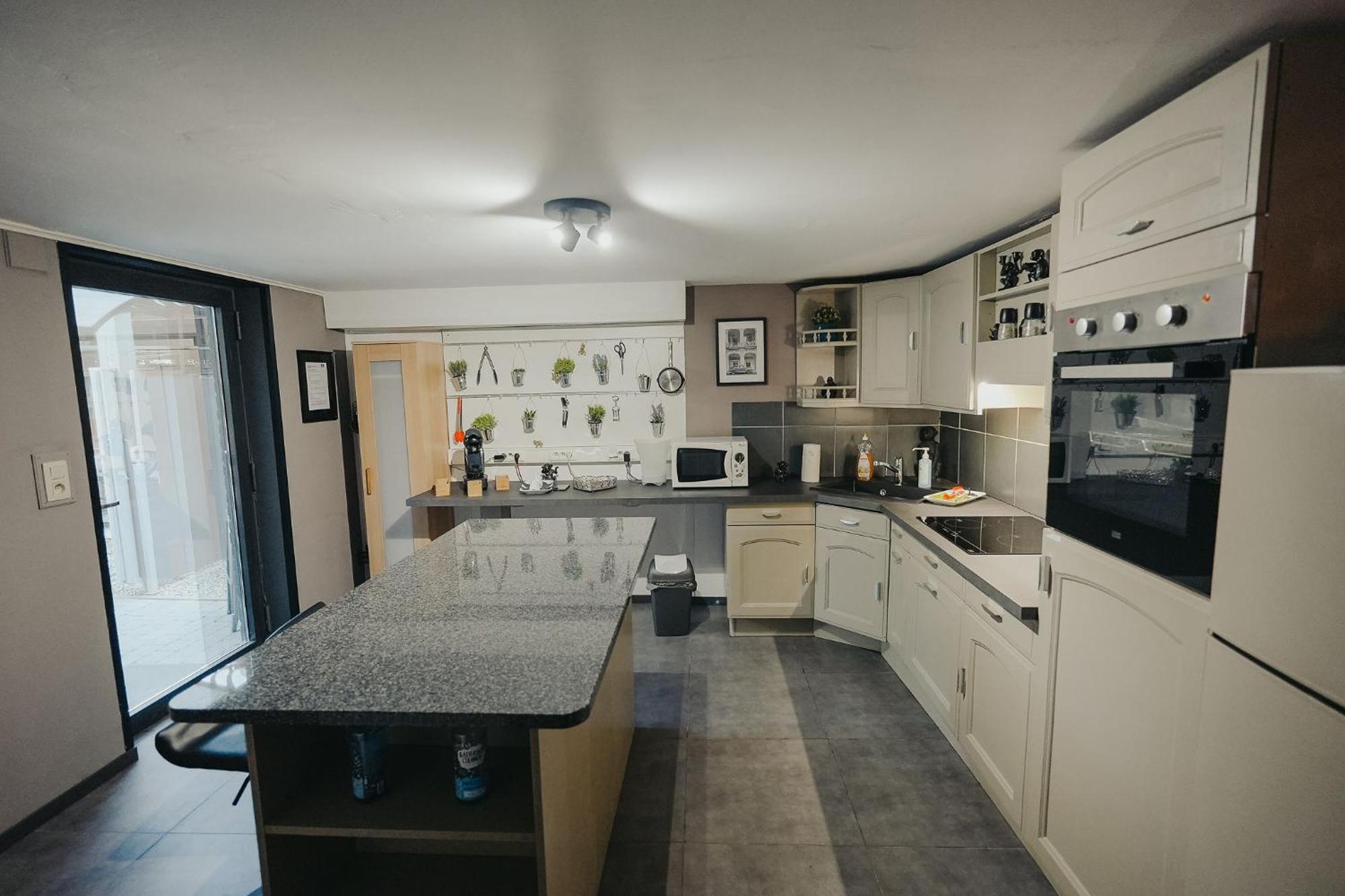 Vip Lounge Appartement Avec Jacuzzi Et Jardin Andenne Εξωτερικό φωτογραφία