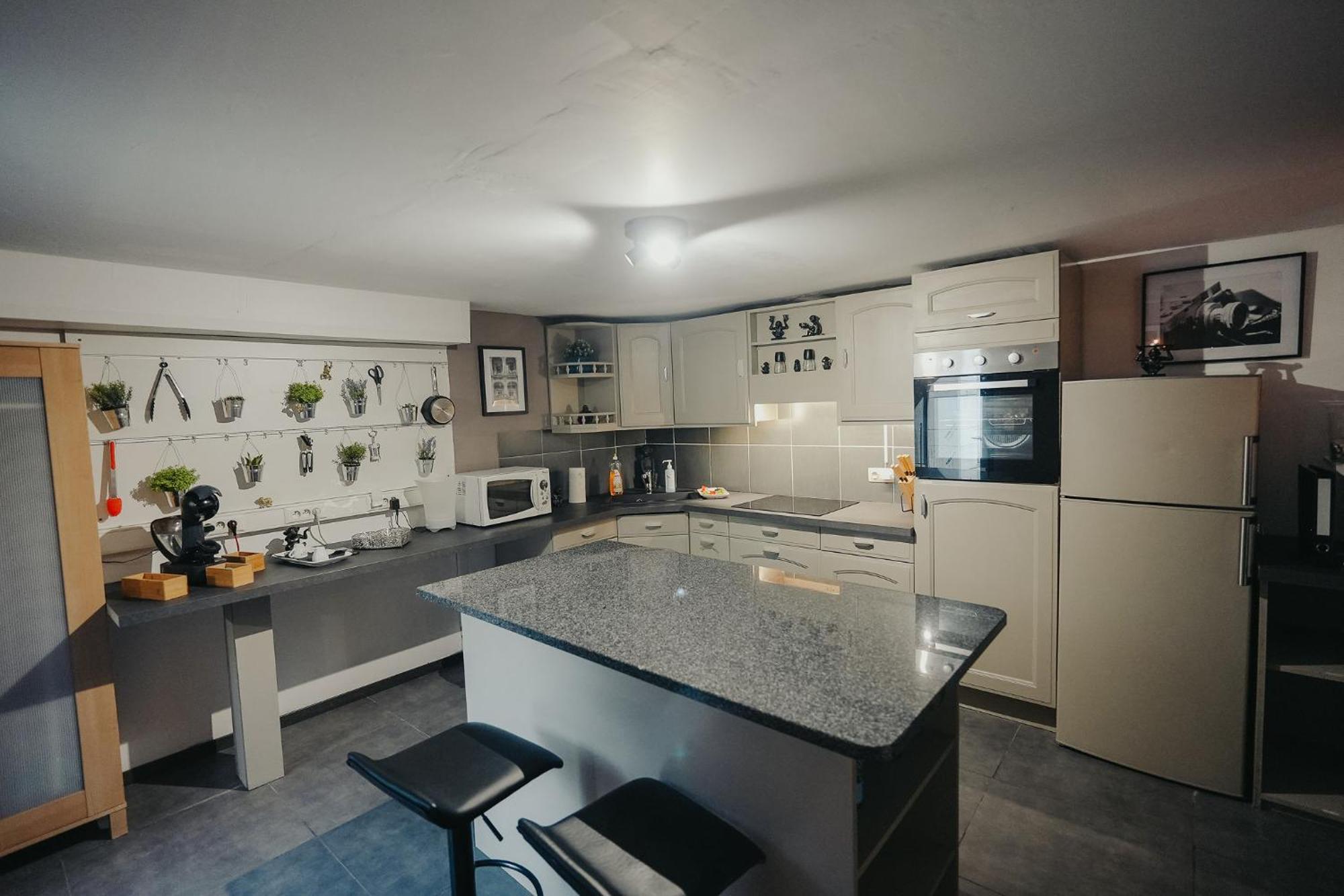 Vip Lounge Appartement Avec Jacuzzi Et Jardin Andenne Εξωτερικό φωτογραφία